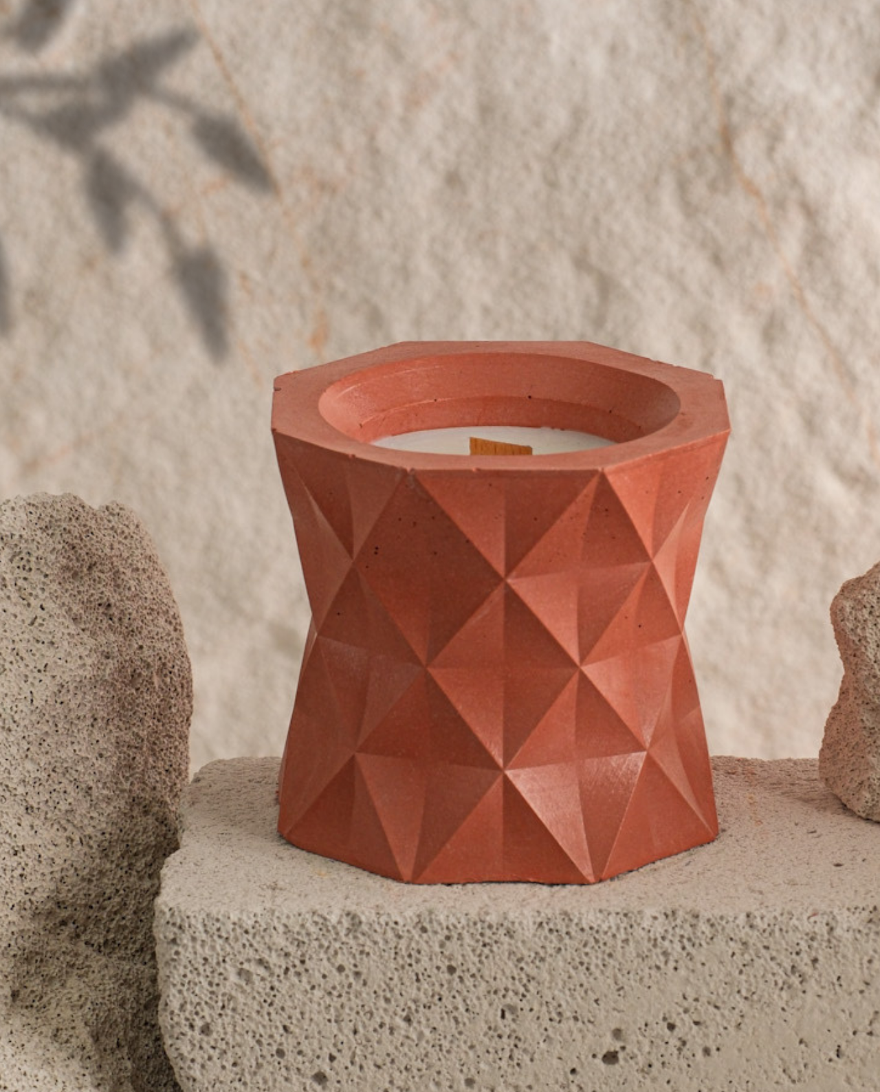 kırmızı beton kokulu mum baklava difana