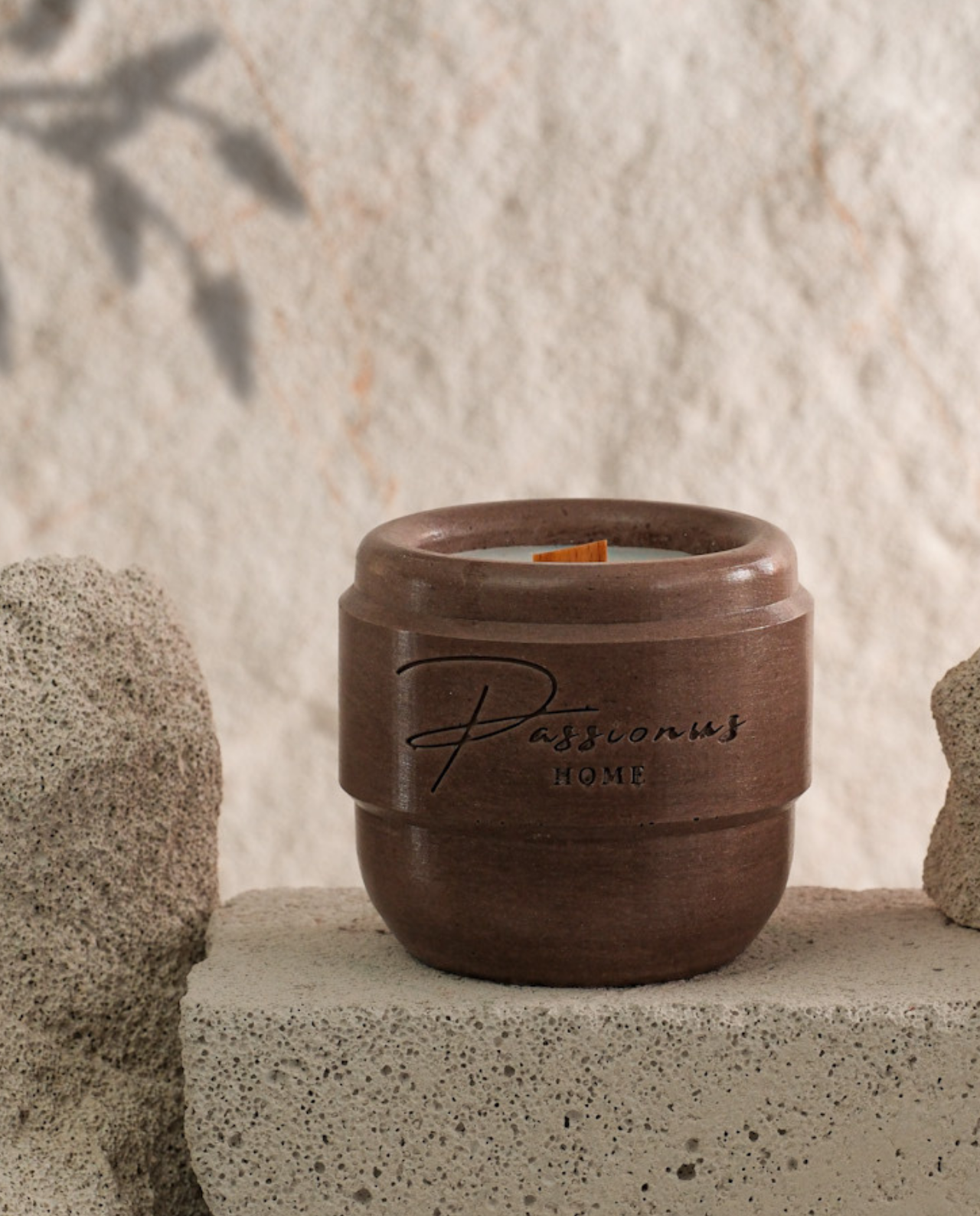 koyu kahve beton kokulu mum kemerli alesta