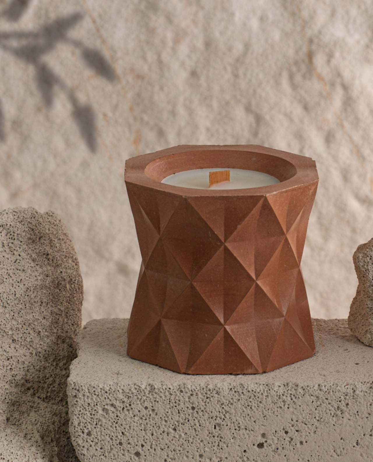 kahverengi beton kokulu mum baklava difana